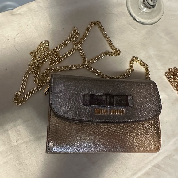 Mui Mui wallet with chain. Silver and gold. Absolutely beautiful ❤️❤️ - Picture 3 of 7